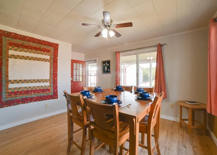Garden Of The Gods Retreat W/ Hot Tub & Fire Pit Hébergement de vacances Elizabethtown