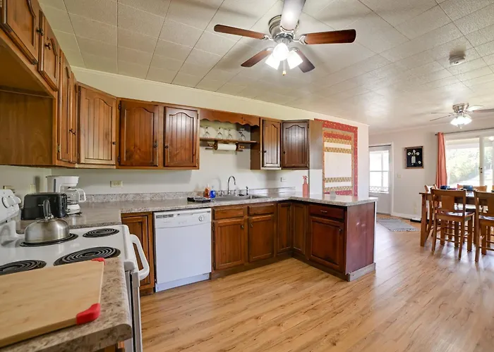 Garden Of The Gods Retreat W/ Hot Tub & Fire Pit Hébergement de vacances Elizabethtown